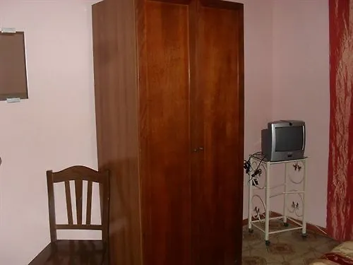 Room Elia Nápoles