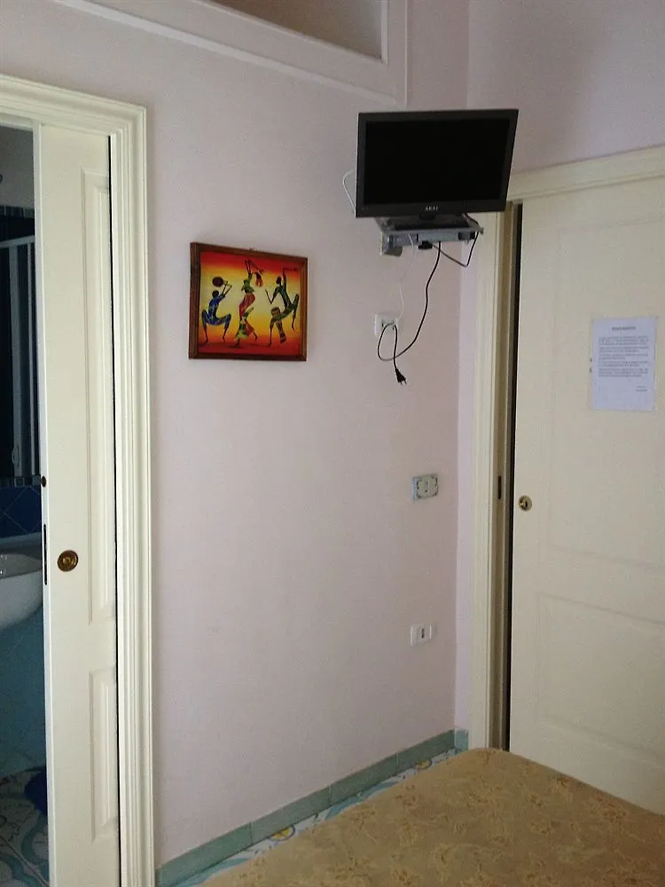 Room Elia Naples Bed & Breakfast