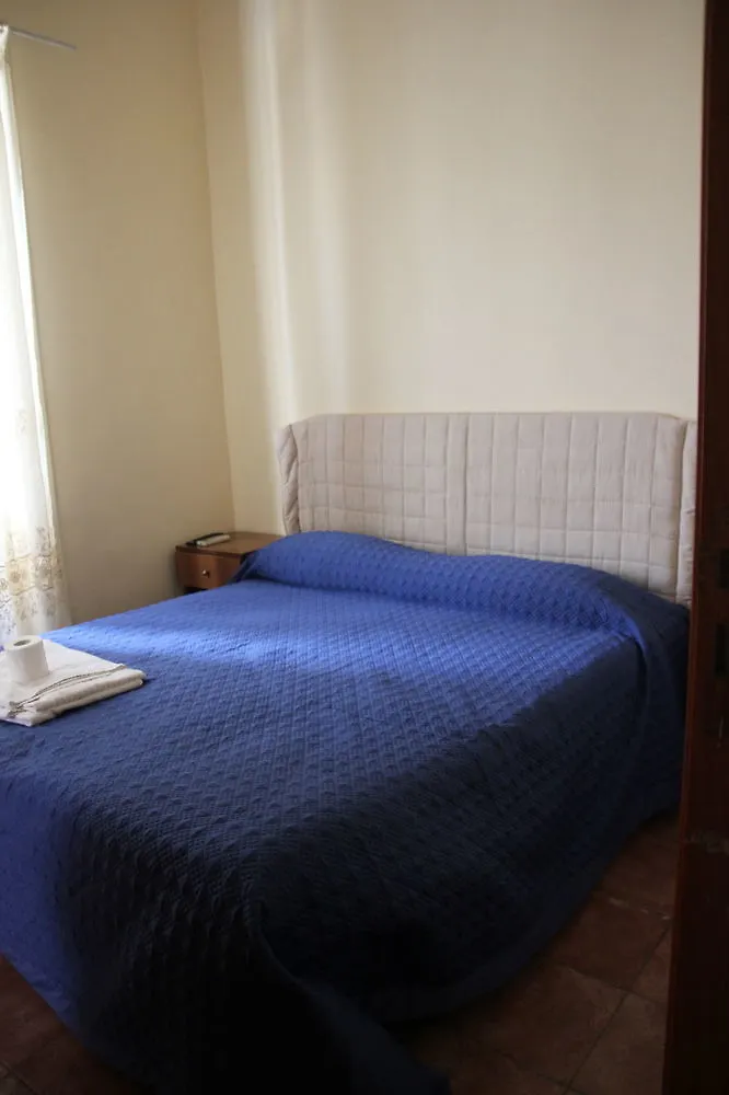 Room Elia Naples Italy